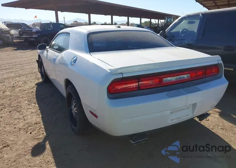 2013 Dodge Challenger Sxt Plus z USA, uszkodzony, nr VIN 2C3CDYAG8DH611413